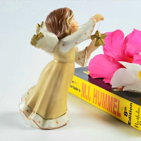 Hummel Figurine -TMK 8 - Angelic Wishes 2008 Annual- North American Exclusive - Picture 3 of 10